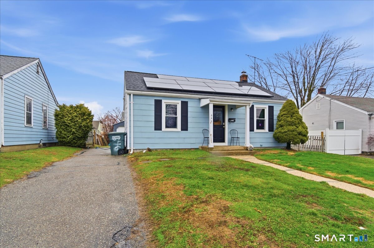 646 Merritt Street Bridgeport, CT 06606 - Photo 2 of 15