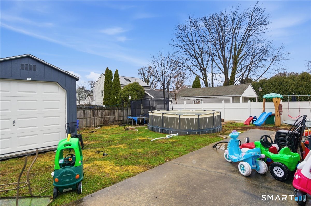 646 Merritt Street Bridgeport, CT 06606 - Photo 3 of 15