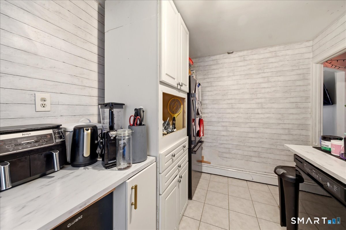 646 Merritt Street Bridgeport, CT 06606 - Photo 6 of 15