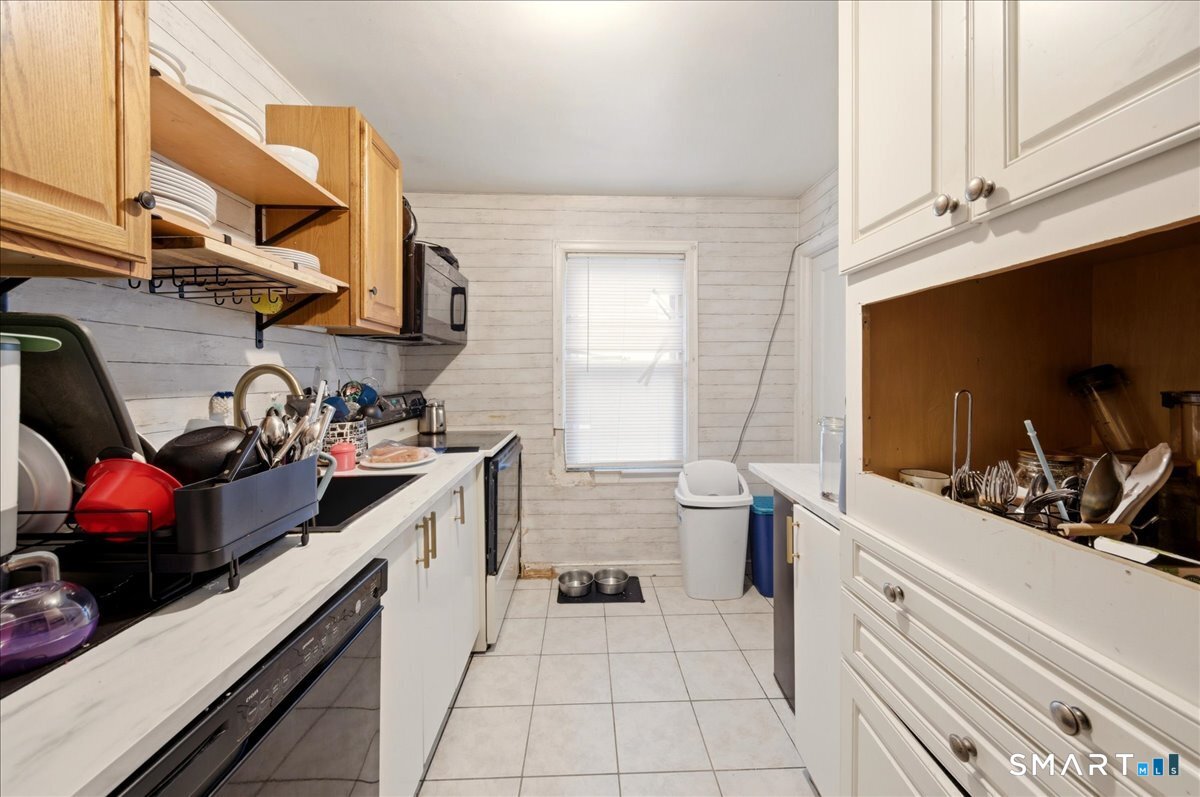 646 Merritt Street Bridgeport, CT 06606 - Photo 8 of 15