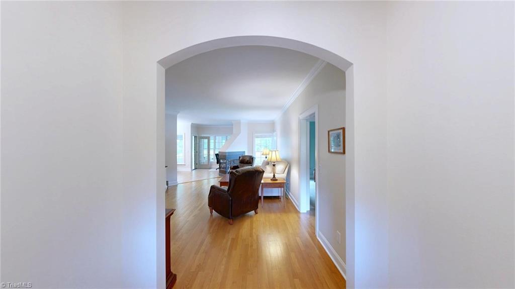 2329 Addison Boulevard High Point, NC 27262 - Photo 11 of 50 Entry