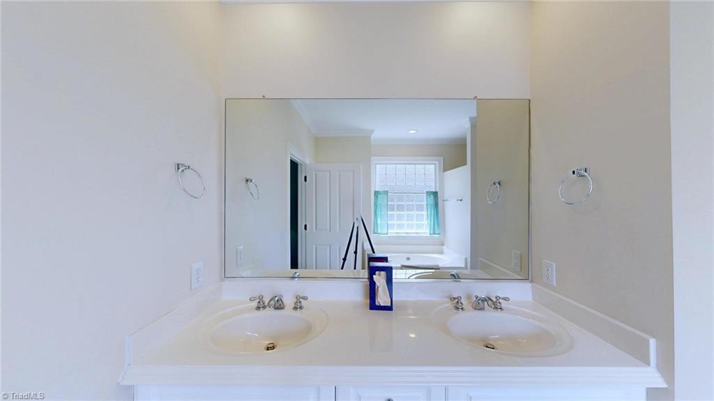 2329 Addison Boulevard High Point, NC 27262 - Photo 47 of 50 En-suite