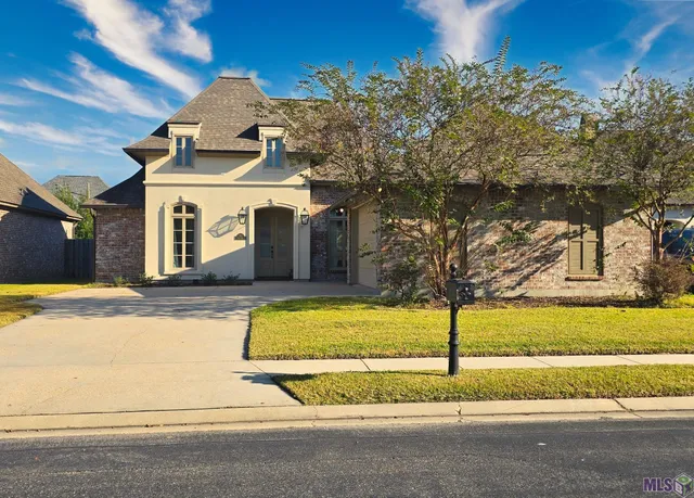 $465,000 | 170 Politz Avenue, St. Gabriel, LA 70776