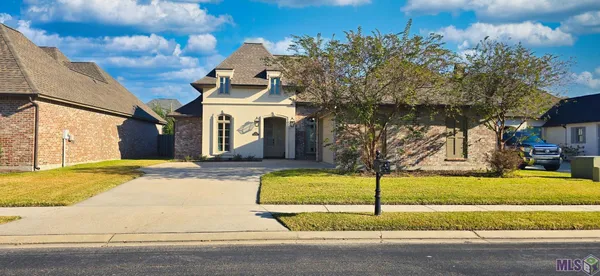 $460,000 | 170 Politz Avenue, St. Gabriel, LA 70776