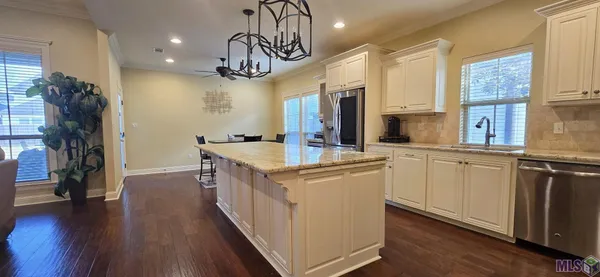 $460,000 | 170 Politz Avenue, St. Gabriel, LA 70776