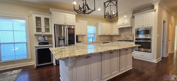 $460,000 | 170 Politz Avenue, St. Gabriel, LA 70776