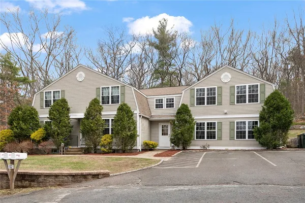 $825,000 | 52 Lincoln Street, Smithfield, RI 02917