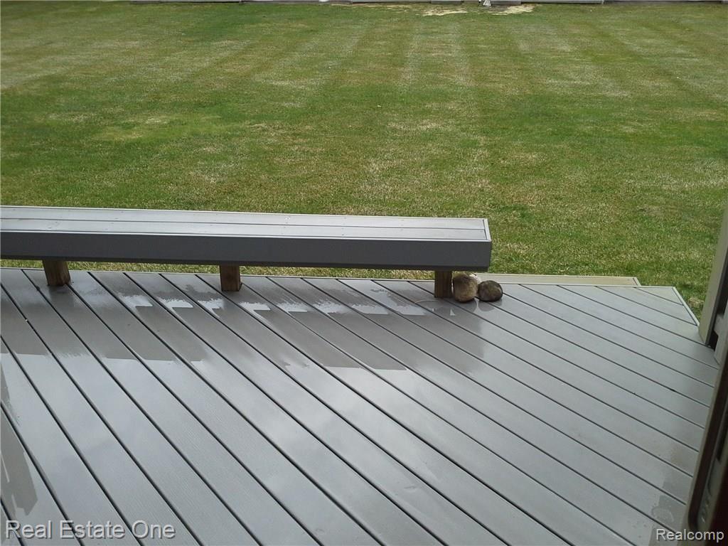 2577 South Commerce Road, Unit 11 Wolverine Lake, MI 48390 - Photo 49 of 57