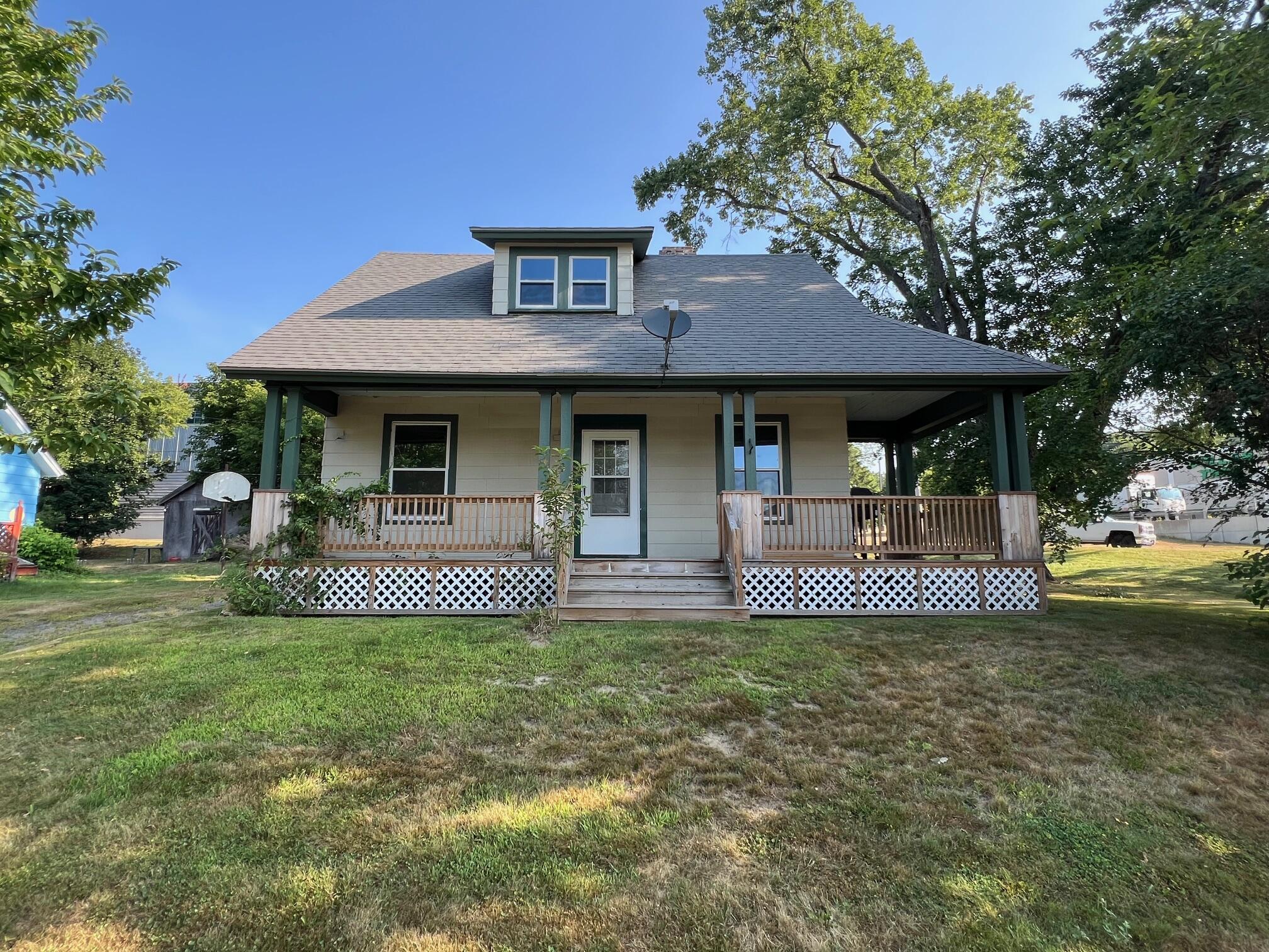 7 Fay Court Dexter, ME 04930 - Photo 2 of 17 2