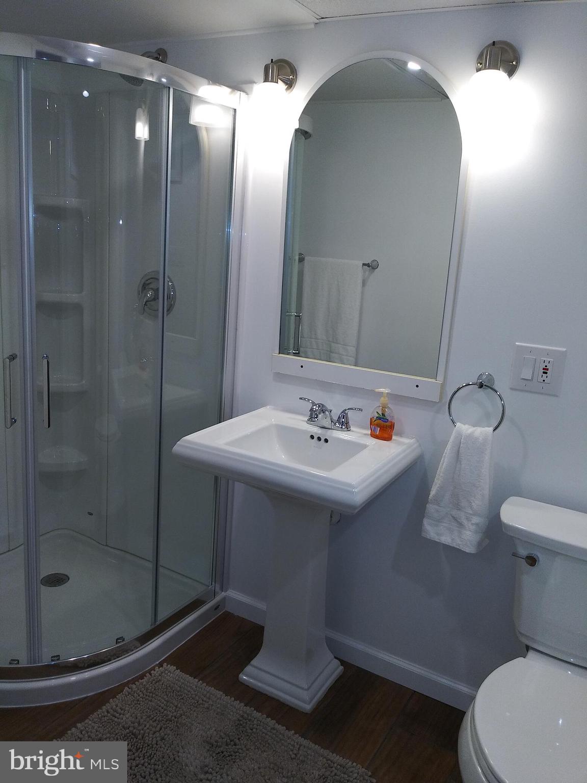 175 Frederick Avenue Maple Shade, NJ 08052 - Photo 26 of 45 Second Full Bathroom