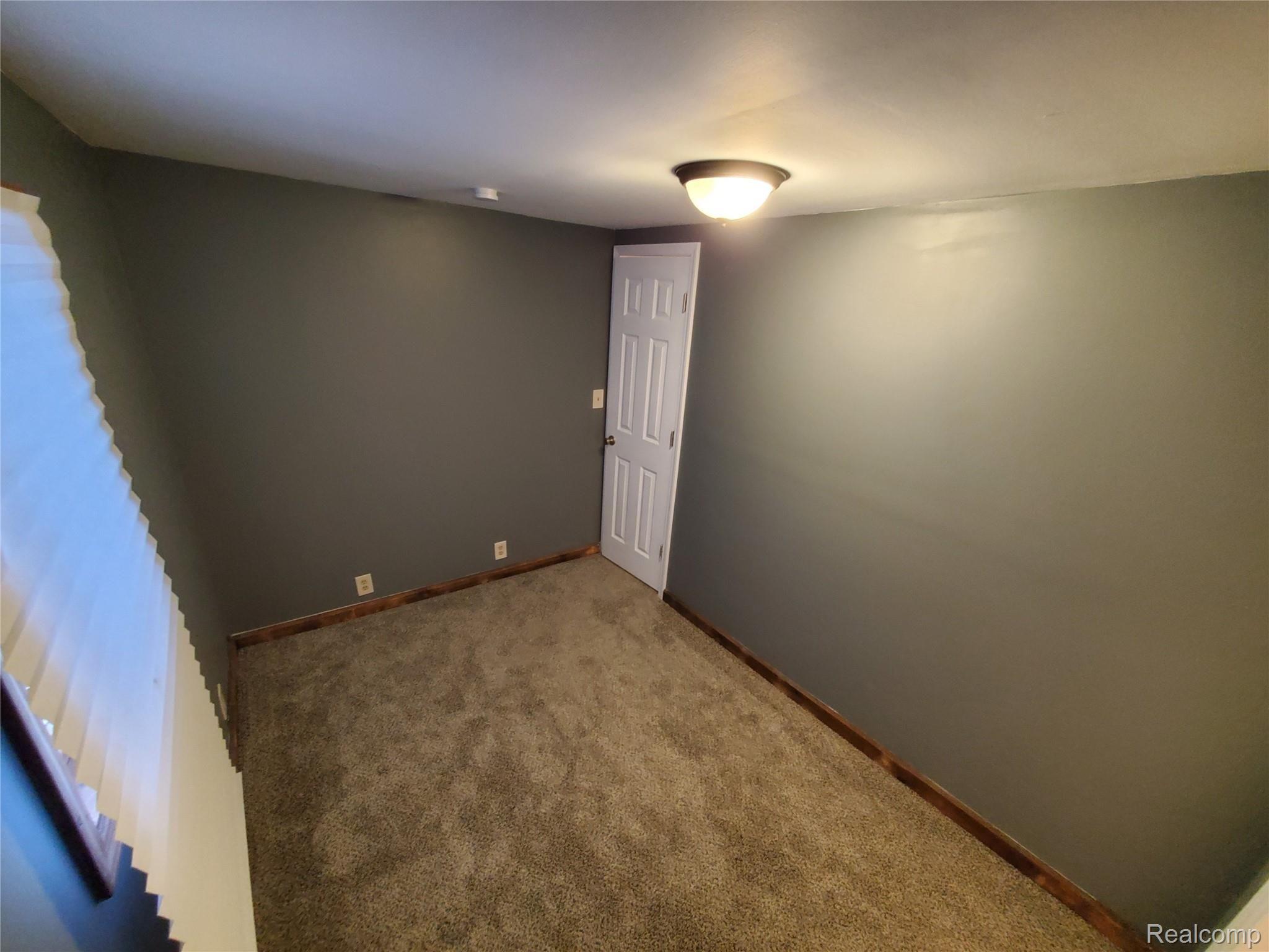 1397 South Graham Road Flint, MI 48532 - Photo 18 of 38 7) Bedroom 2 - 10x7 - 1397 S Graham Rd. Flint, MI (1)