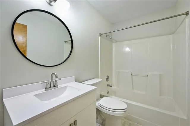 $320,000 | 109 East Heritage Drive, Raymore, MO 64083