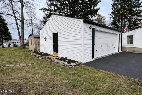 $344,900 | 28363 Lotts Grove Road, Lyme, NY 13622