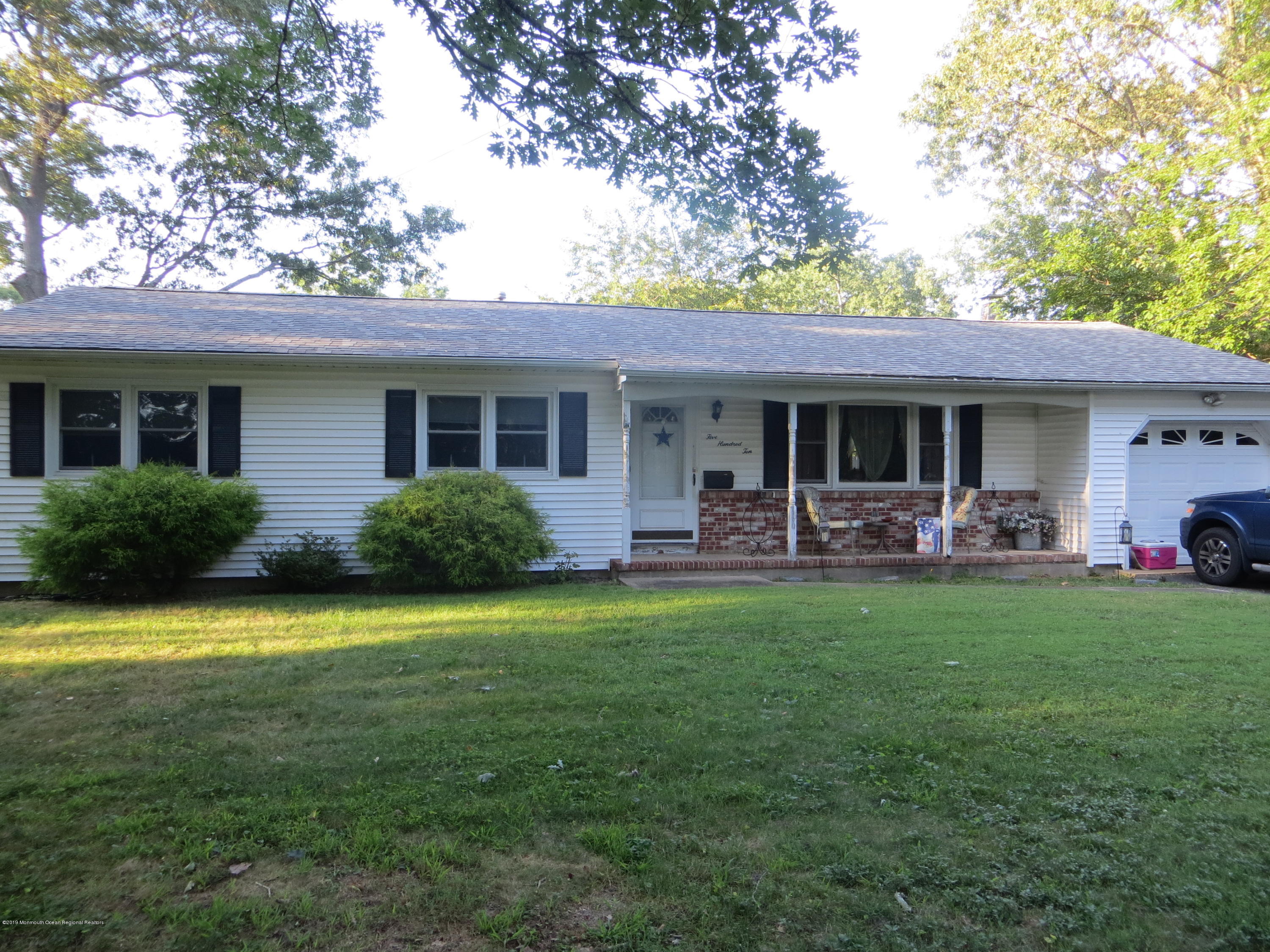 510 Hunters Road Brick, NJ 08724 - Photo 9 of 9 Relax on front porch