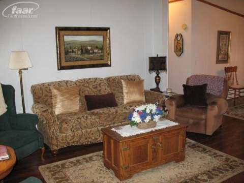8440 North Genesee Road Mount Morris, MI 48458 - Photo 7 of 22 20404614-6.JPG
