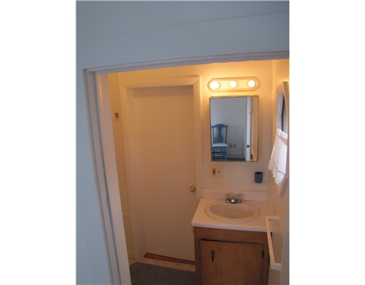 40 Richard Smith Road Narragansett, RI 02882 - Photo 10 of 14 Bathroom.