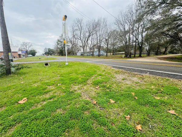 $174,500 | 401 South Fm 356, Onalaska, TX 77360