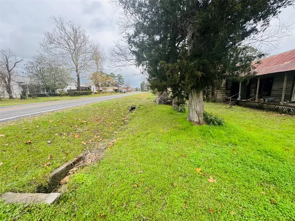 $174,500 | 401 South Fm 356, Onalaska, TX 77360