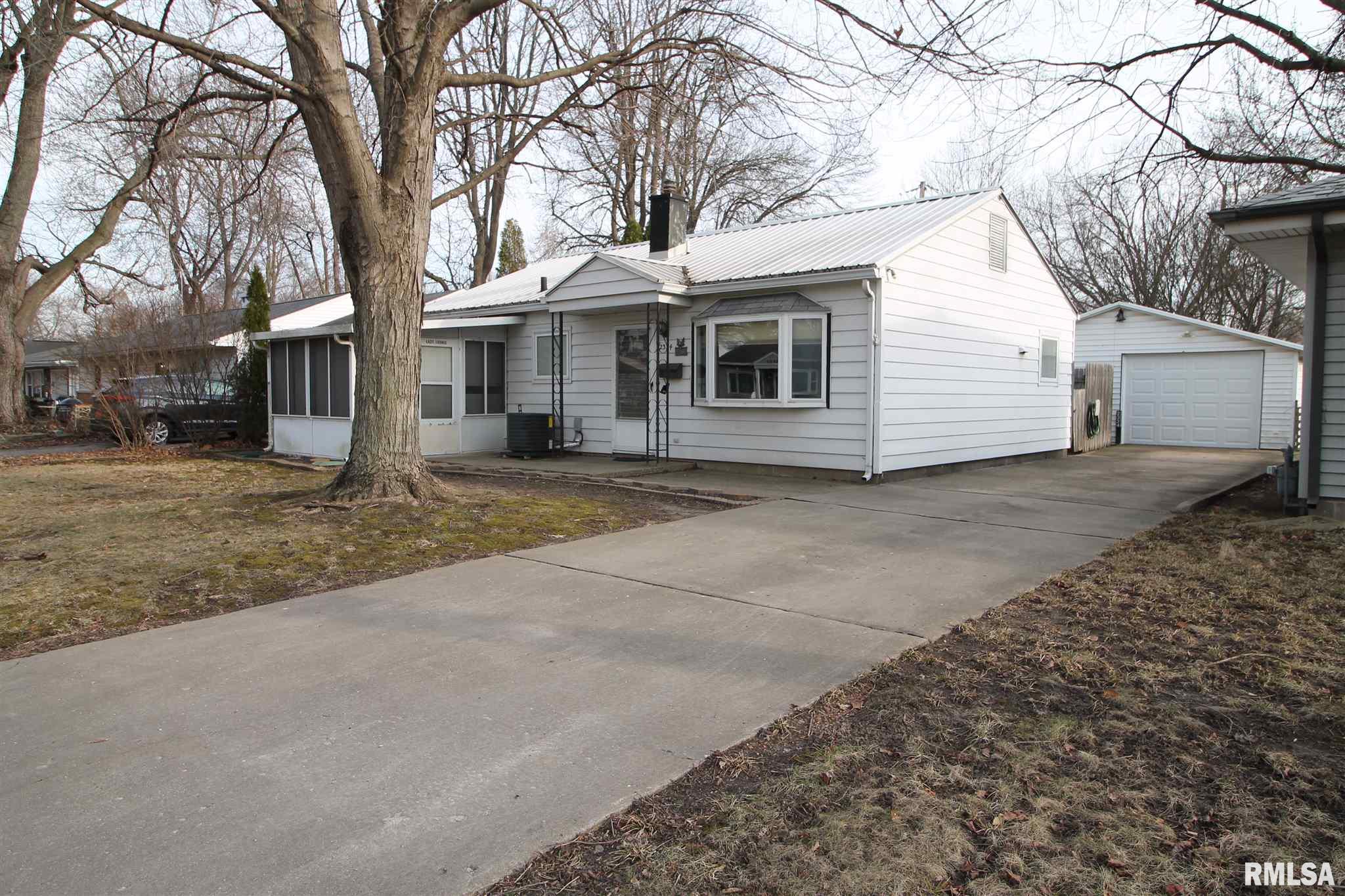 2324 Huntington Road Springfield, IL 62703 - Photo 38 of 43 Gallery Image 38