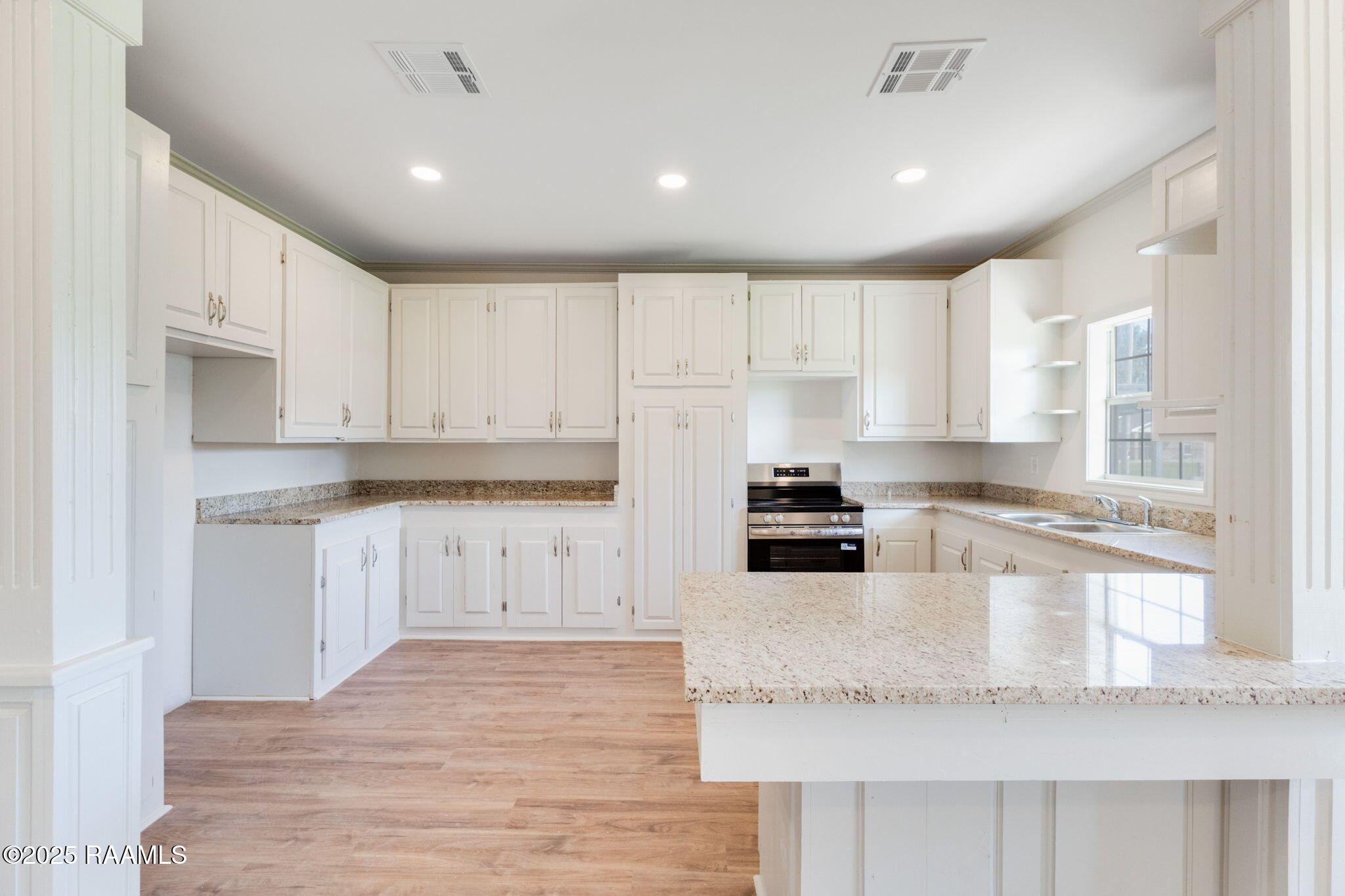 936 Patricia Street Rayne, LA 70578 - Photo 4 of 24 IMG_5733