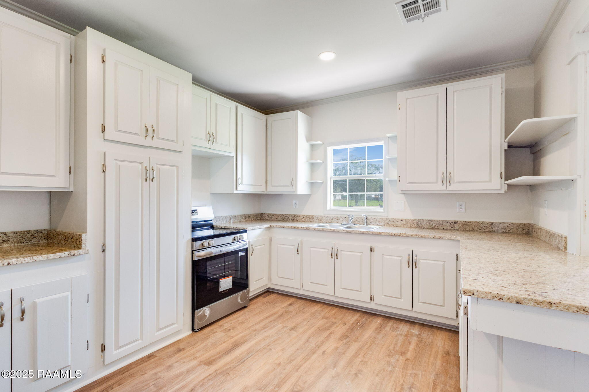 936 Patricia Street Rayne, LA 70578 - Photo 6 of 24 IMG_5747