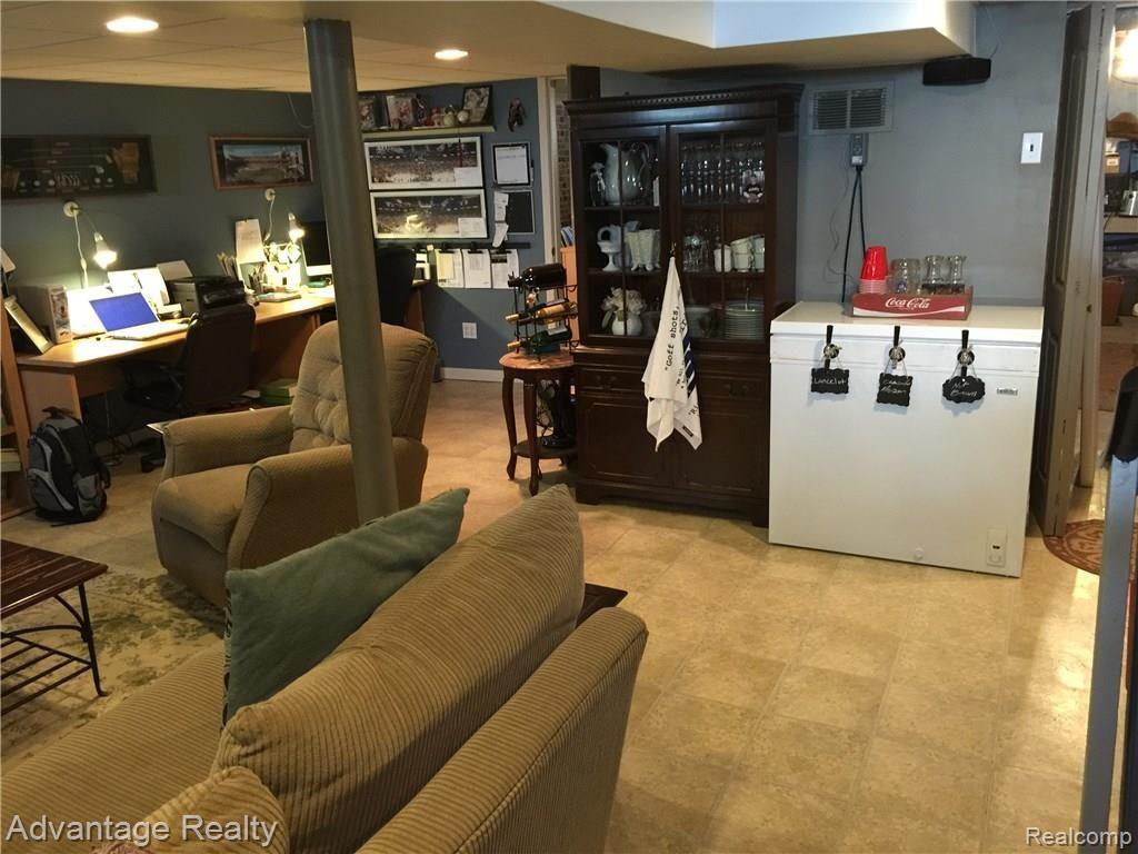 1430 Hampton Road Mount Clemens, MI 48043 - Photo 38 of 41 041.JPG