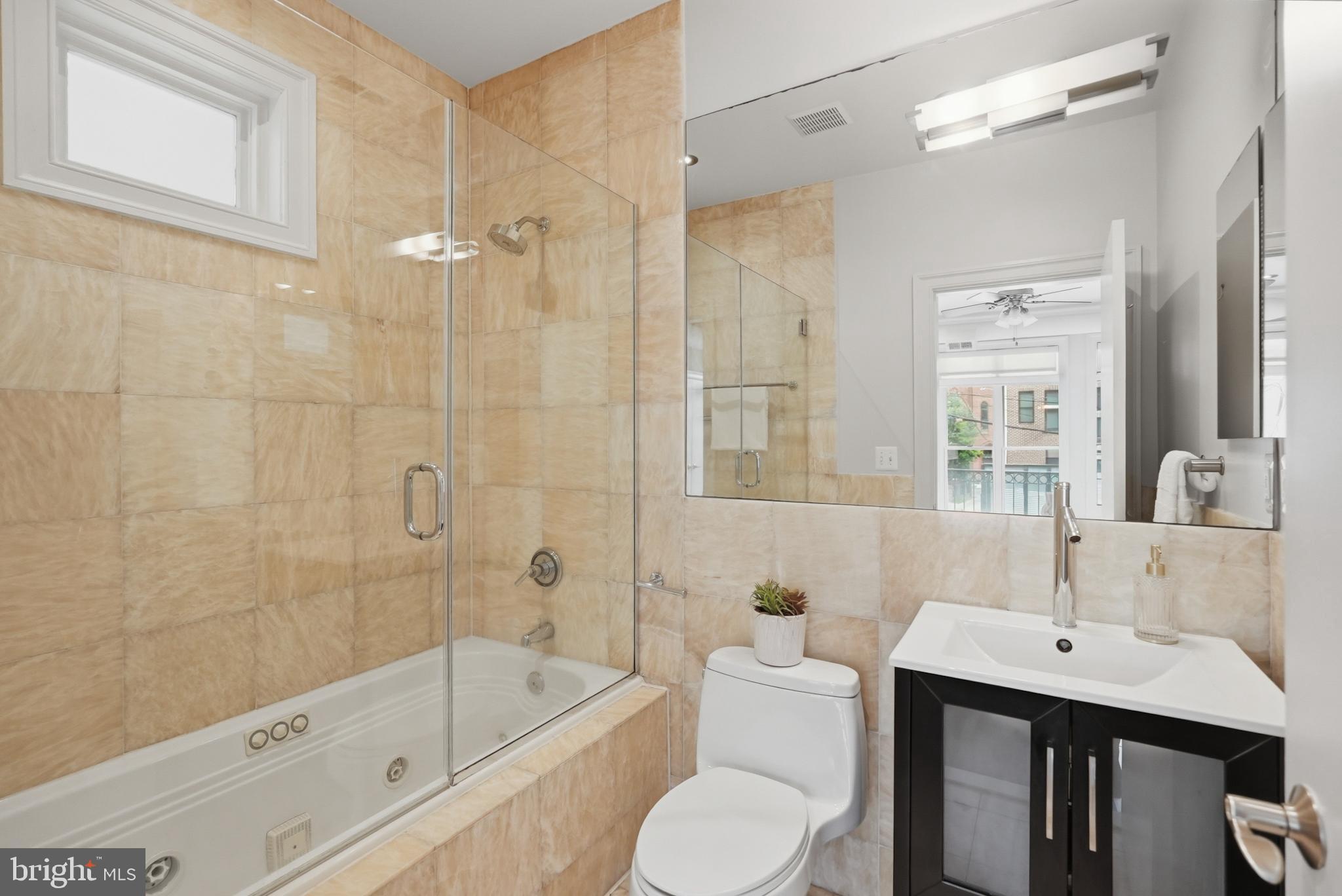 2111 11th Street Northwest, Unit 4 Washington, DC 20001 - Photo 8 of 16