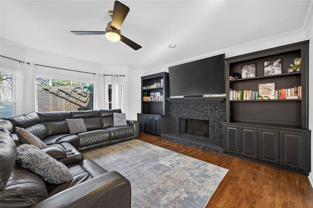 5490 Grove Point Road Johns Creek, GA 30022 - Photo 13 of 63