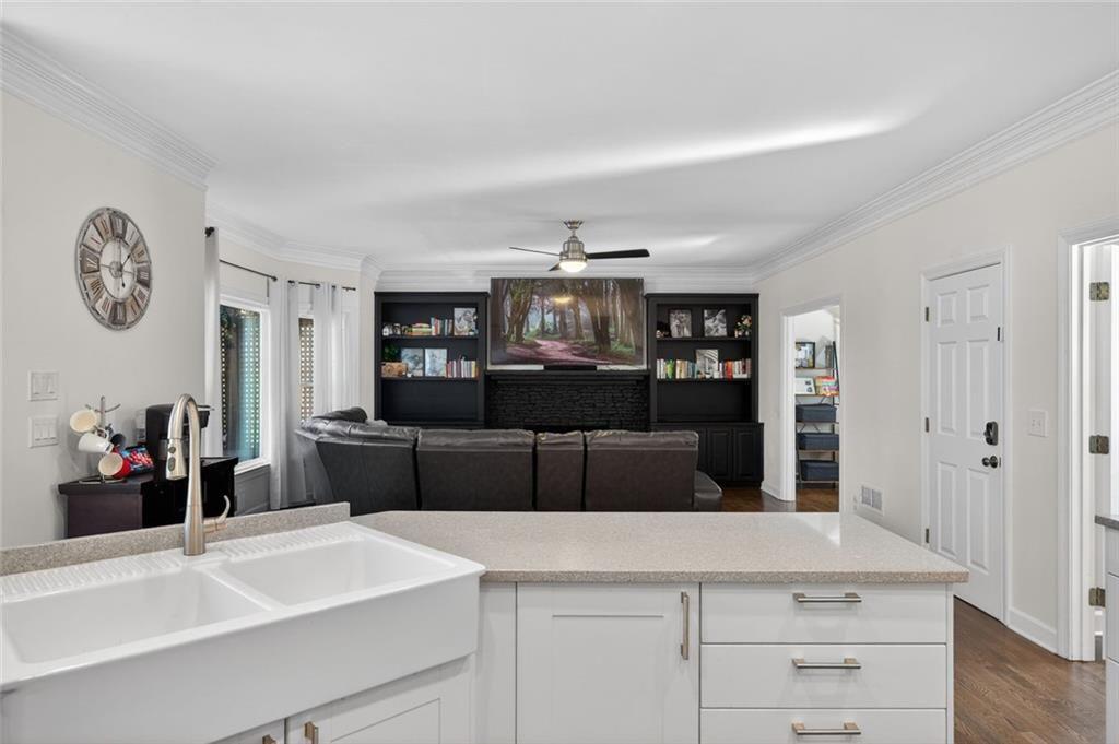 5490 Grove Point Road Johns Creek, GA 30022 - Photo 18 of 63