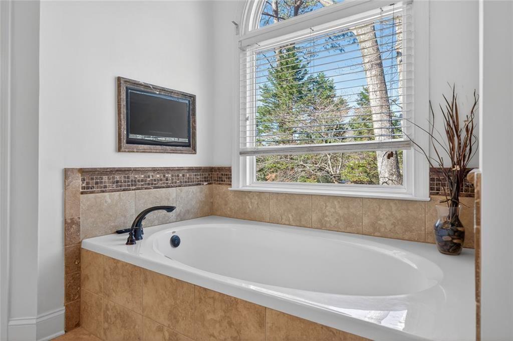 5490 Grove Point Road Johns Creek, GA 30022 - Photo 31 of 63