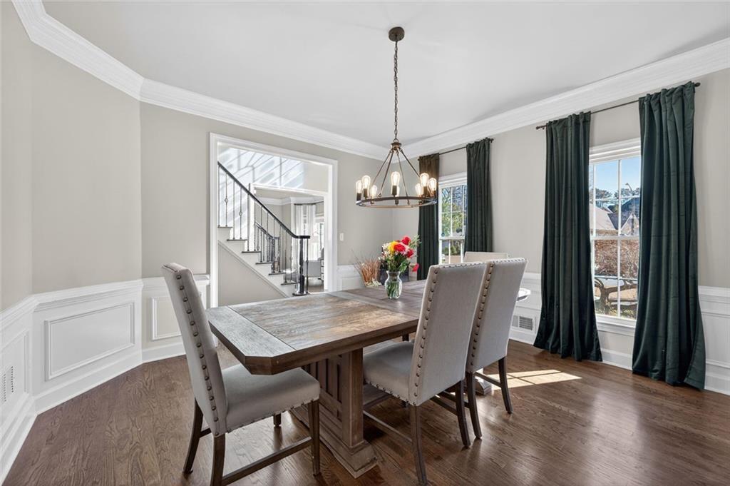 5490 Grove Point Road Johns Creek, GA 30022 - Photo 7 of 63