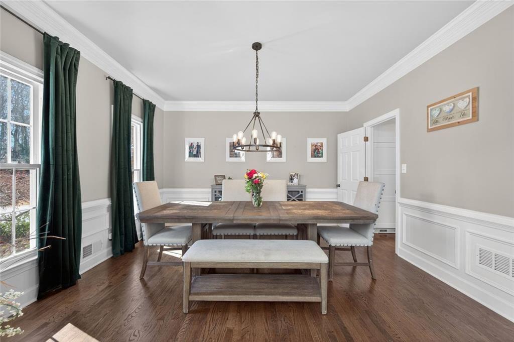 5490 Grove Point Road Johns Creek, GA 30022 - Photo 8 of 63