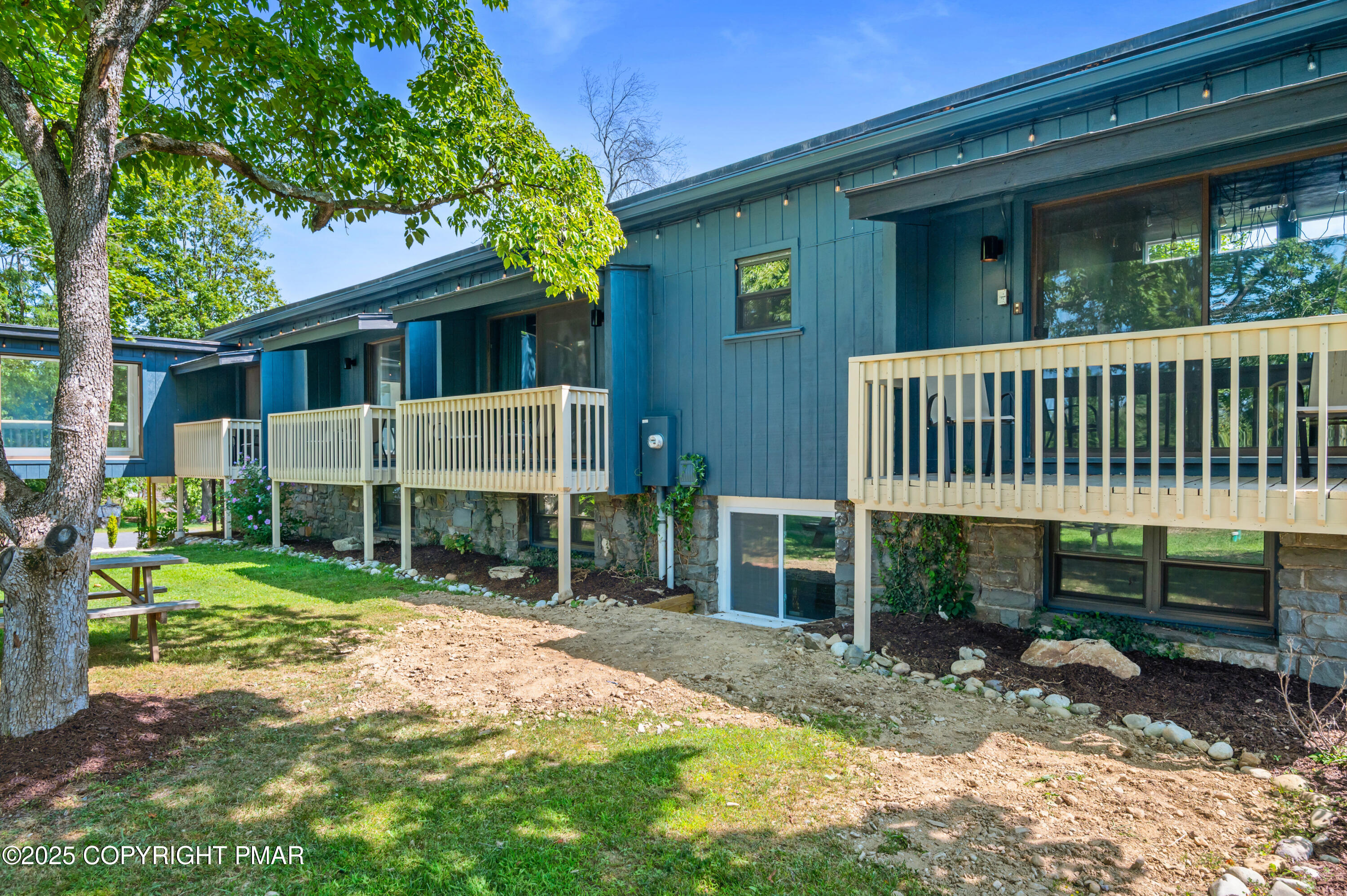 624 Westlake Drive East Stroudsburg, PA 18302 - Photo 6 of 115 004-624Westlake-MBertsch