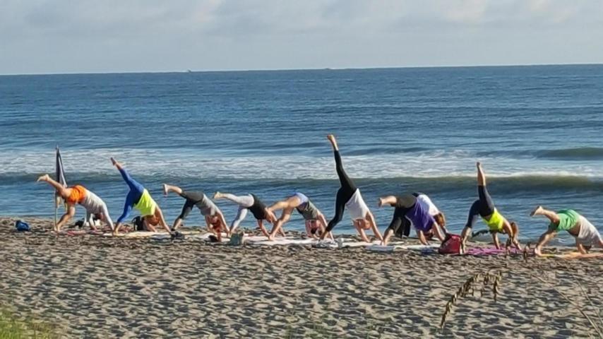 197 Ridge Road Jupiter, FL 33477 - Photo 31 of 33 beach yoga