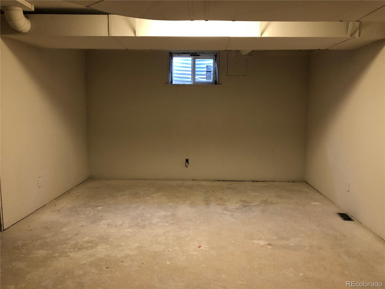 39592 County Road 18 Roggen, CO 80652 - Photo 25 of 34 a view of an empty room