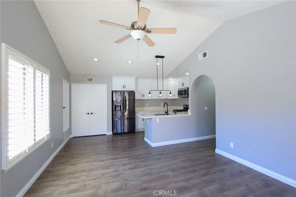 12640 Briarglen Loop, Unit F Stanton, CA 90680 - Photo 4 of 24 Spacious living area