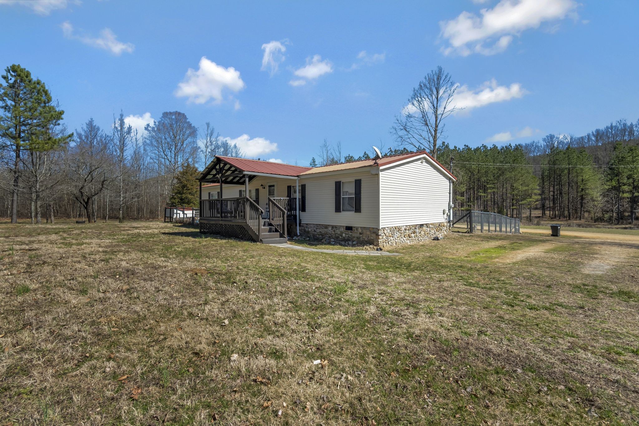 107 Northview Road Hohenwald, TN 38462 - Photo 2 of 29 Gallery Image 2