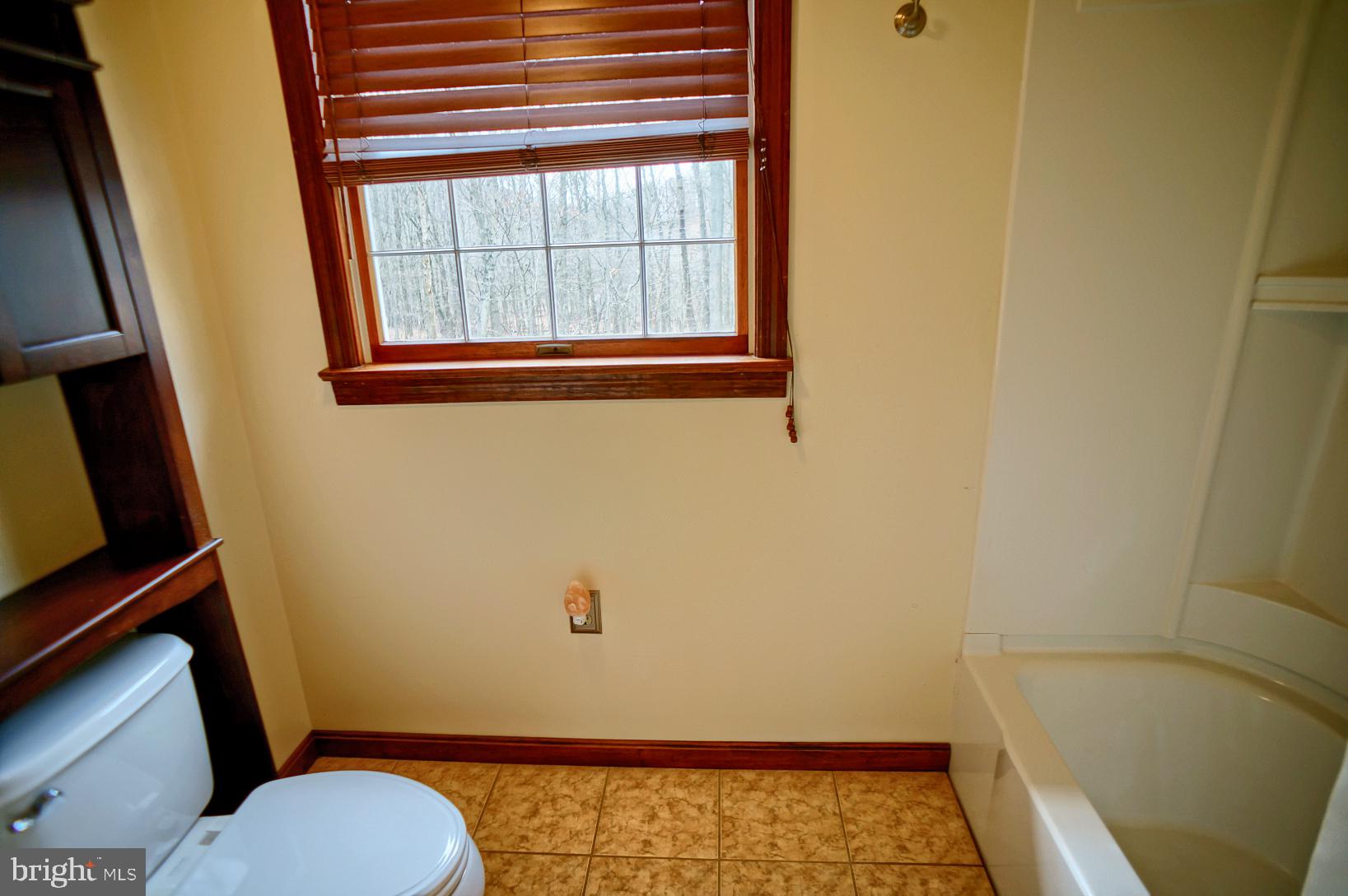 652 Spring Lane Boiling Springs, PA 17007 - Photo 18 of 37 Gallery Image 18
