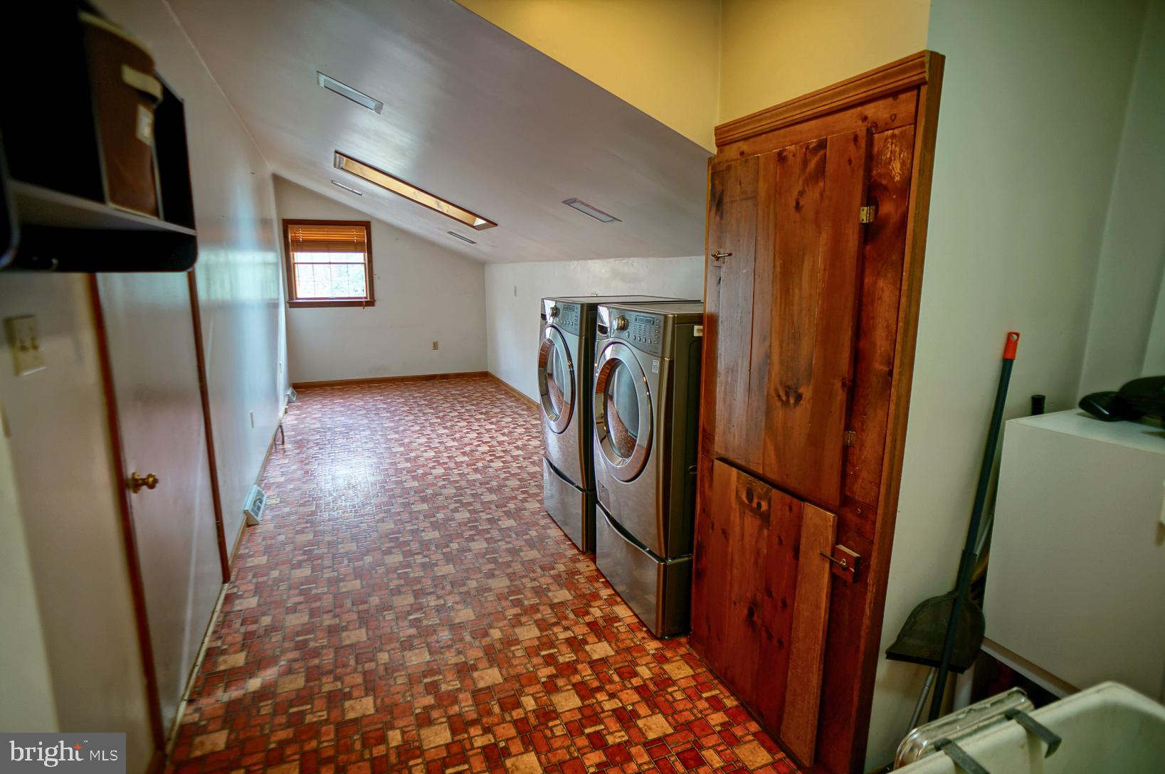 652 Spring Lane Boiling Springs, PA 17007 - Photo 34 of 37 Gallery Image 34