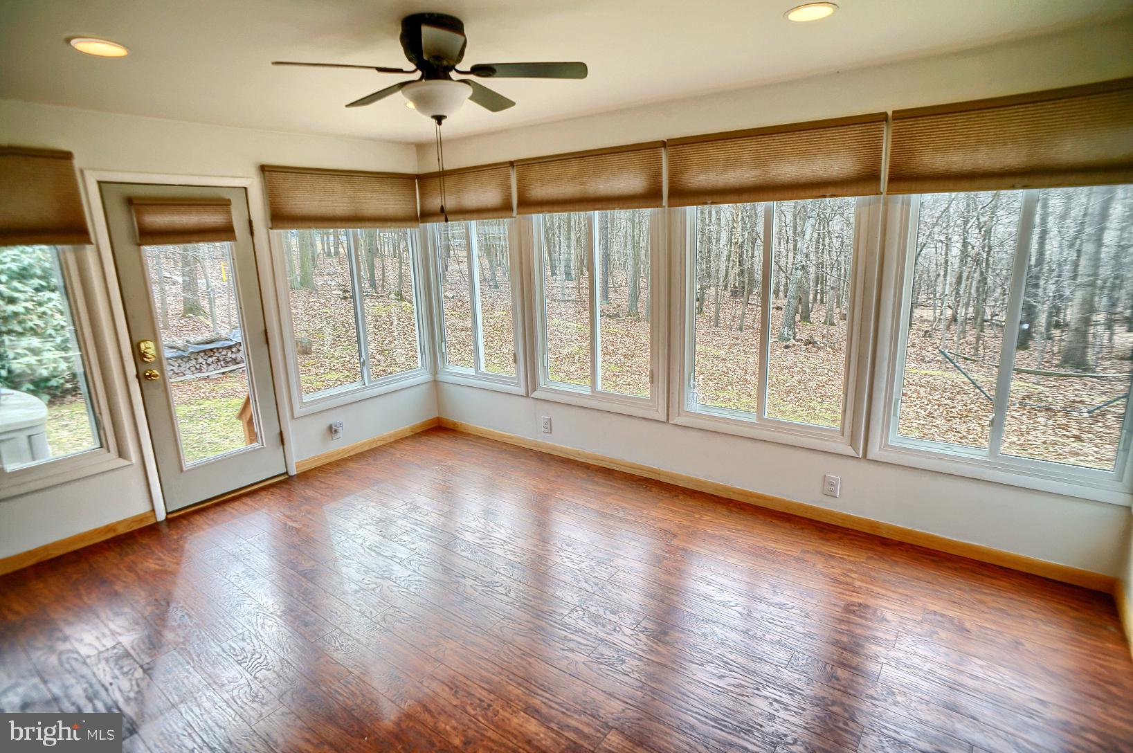 652 Spring Lane Boiling Springs, PA 17007 - Photo 10 of 37 Gallery Image 10