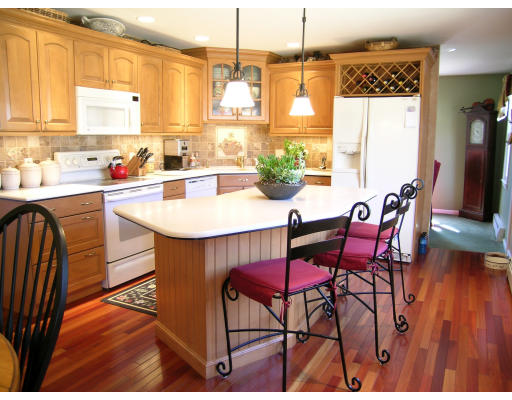 703 George Hill Road Lancaster, MA 01523 - Photo 2 of 21