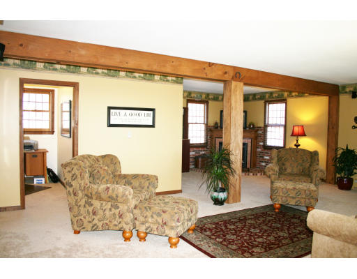 703 George Hill Road Lancaster, MA 01523 - Photo 5 of 21