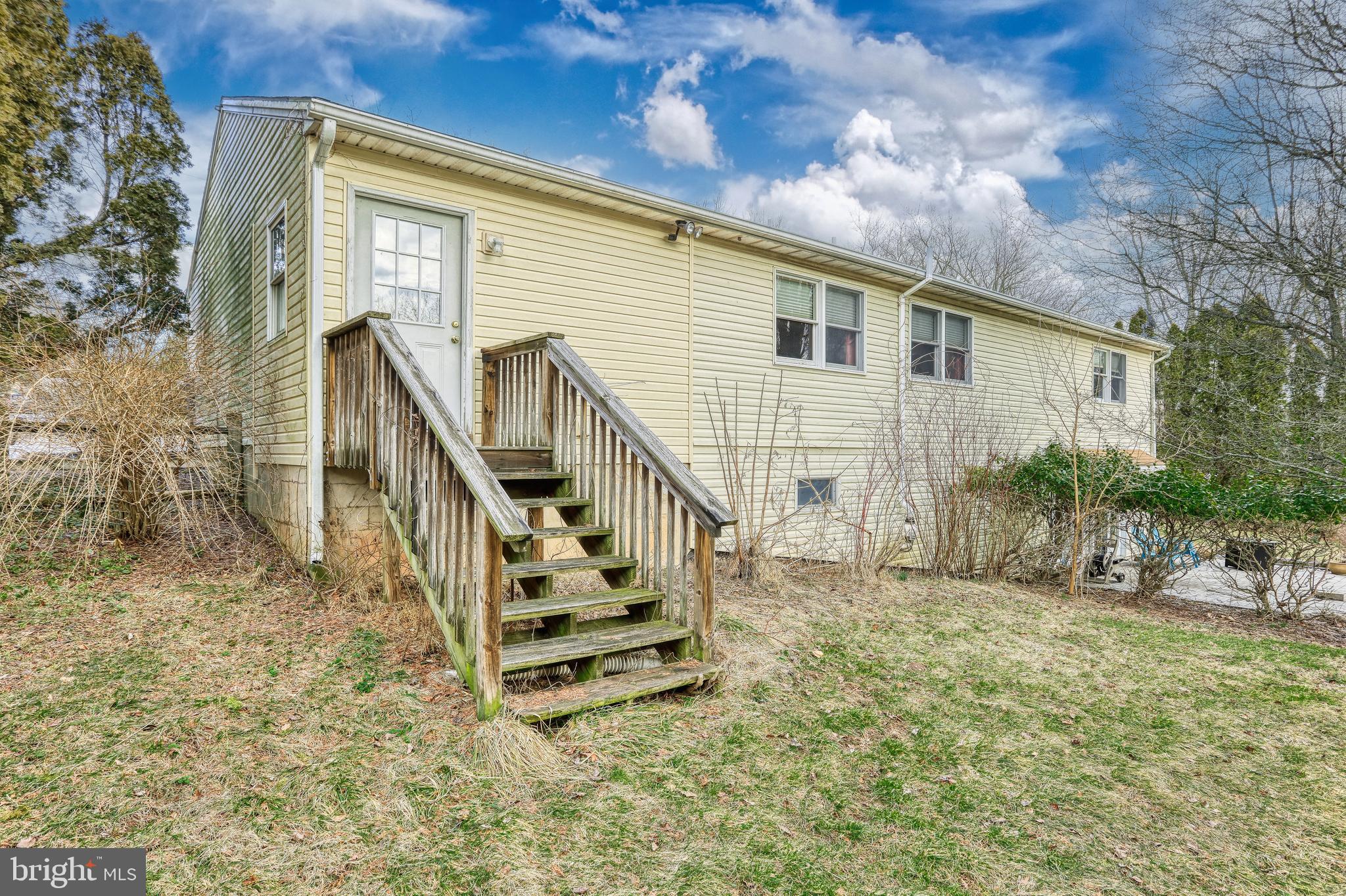 453 Old Stage Road Lewisberry, PA 17339 - Photo 7 of 41 Gallery Image 7