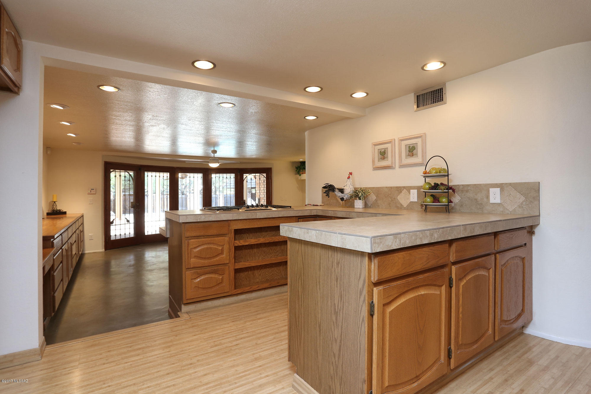 9040 East Bears Path Road Tucson, AZ 85749 - Photo 8 of 36