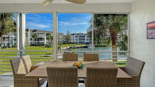 $495,000 | 4370 Chatham Drive, Unit 204, Longboat Key, FL 34228