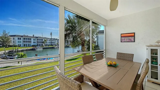 $495,000 | 4370 Chatham Drive, Unit 204, Longboat Key, FL 34228