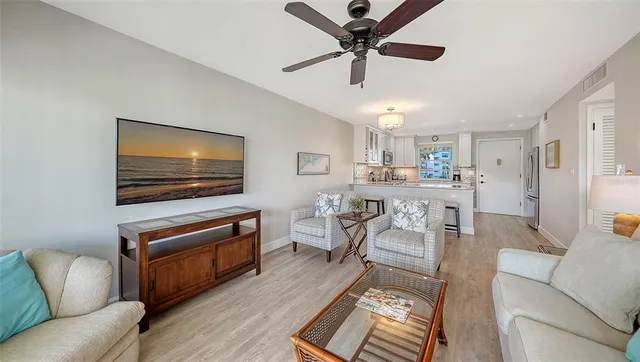 $495,000 | 4370 Chatham Drive, Unit 204, Longboat Key, FL 34228