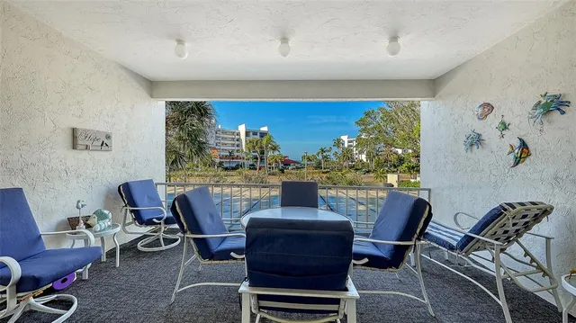 $495,000 | 4370 Chatham Drive, Unit 204, Longboat Key, FL 34228