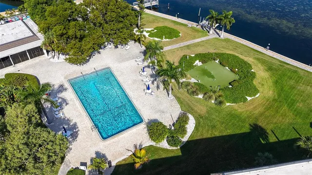 $495,000 | 4370 Chatham Drive, Unit 204, Longboat Key, FL 34228