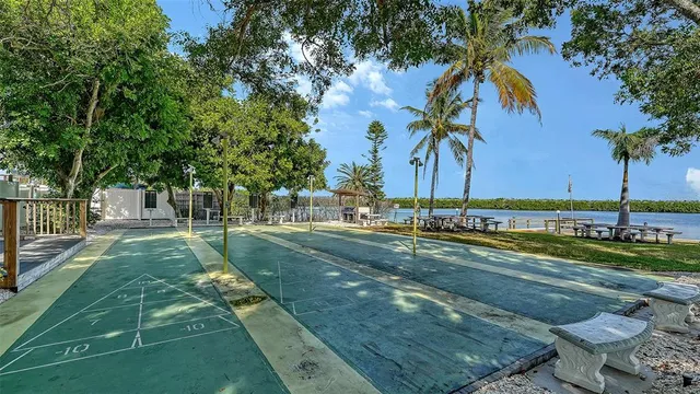 $495,000 | 4370 Chatham Drive, Unit 204, Longboat Key, FL 34228